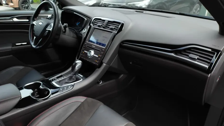 FORD Mondeo Mondeo 2.0 Hybrid ST-Line X