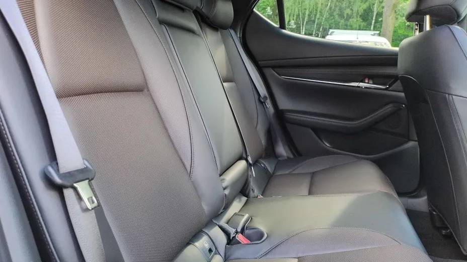 MAZDA 3 3 2.0 mHEV AWD Homura aut