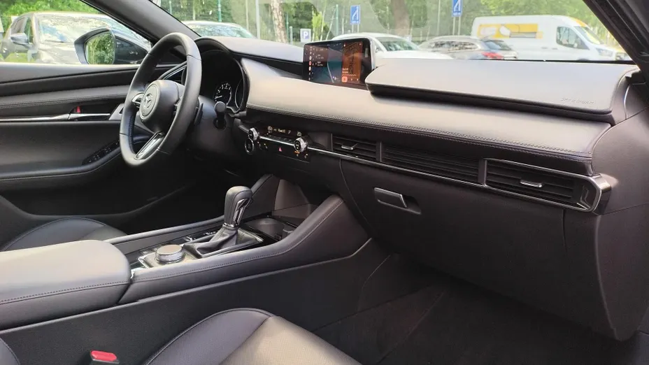 MAZDA 3 3 2.0 mHEV AWD Homura aut