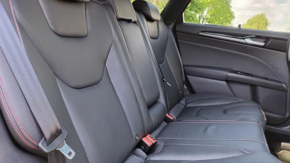 FORD Mondeo Mondeo 2.0 Hybrid ST-Line X