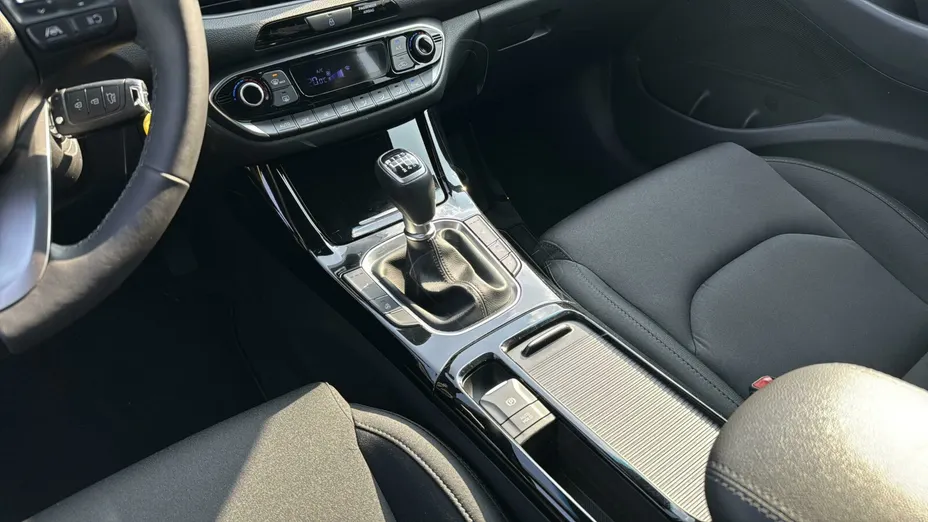 HYUNDAI i30 i30 1.0 T-GDI Smart