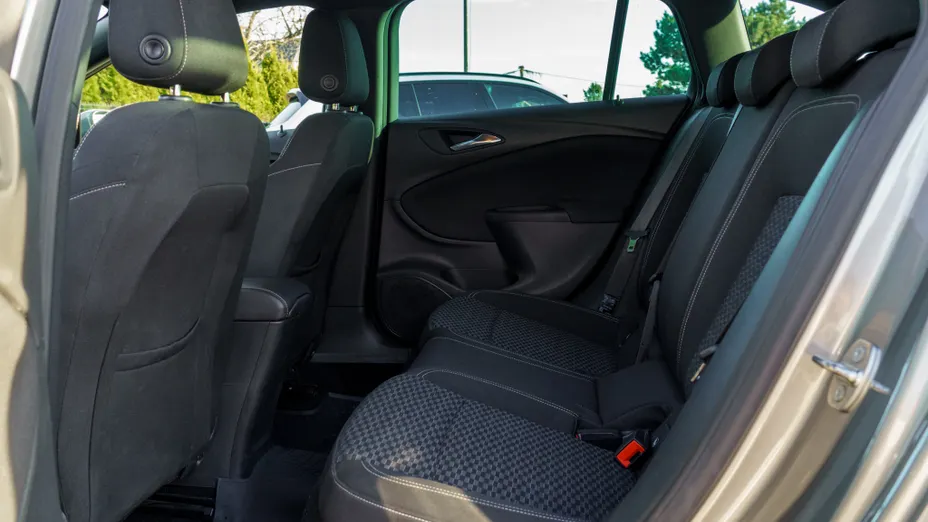 OPEL Astra Astra V 1.6 CDTI Dynamic