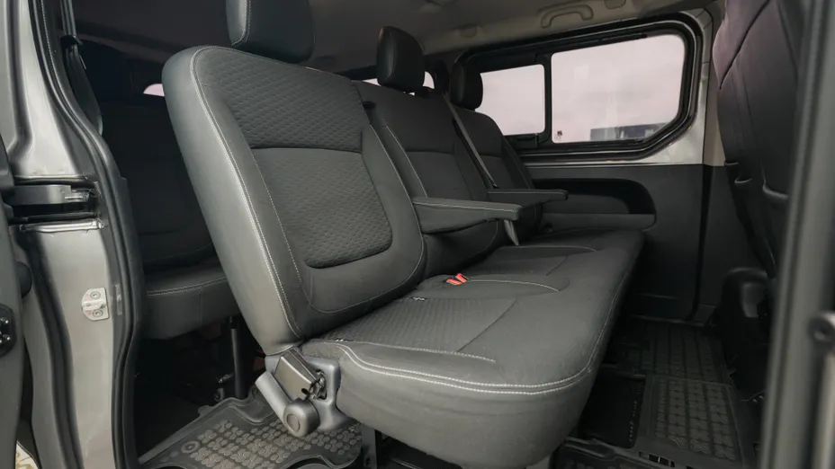 OPEL Vivaro Tourer -