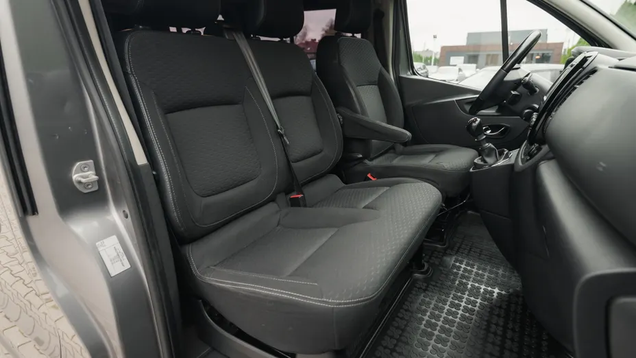 OPEL Vivaro Tourer -