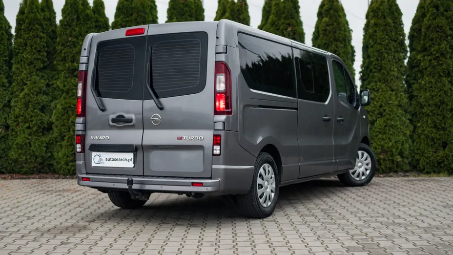 OPEL Vivaro Tourer -
