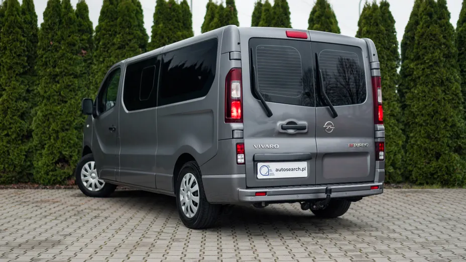 OPEL Vivaro Tourer -