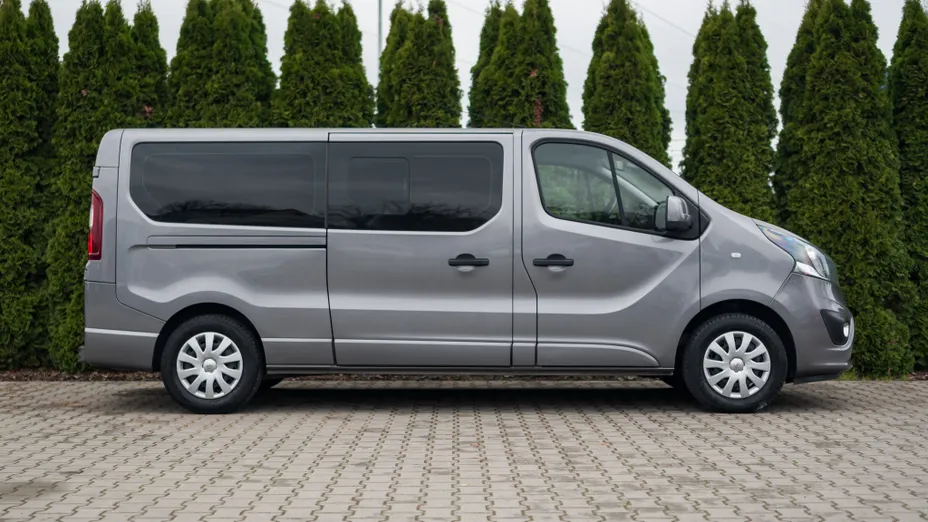 OPEL Vivaro Tourer -