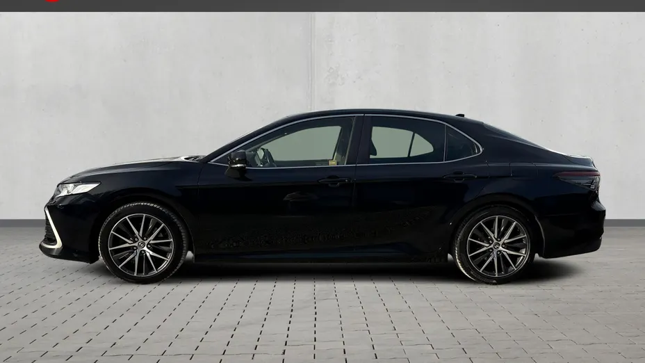 TOYOTA Camry -