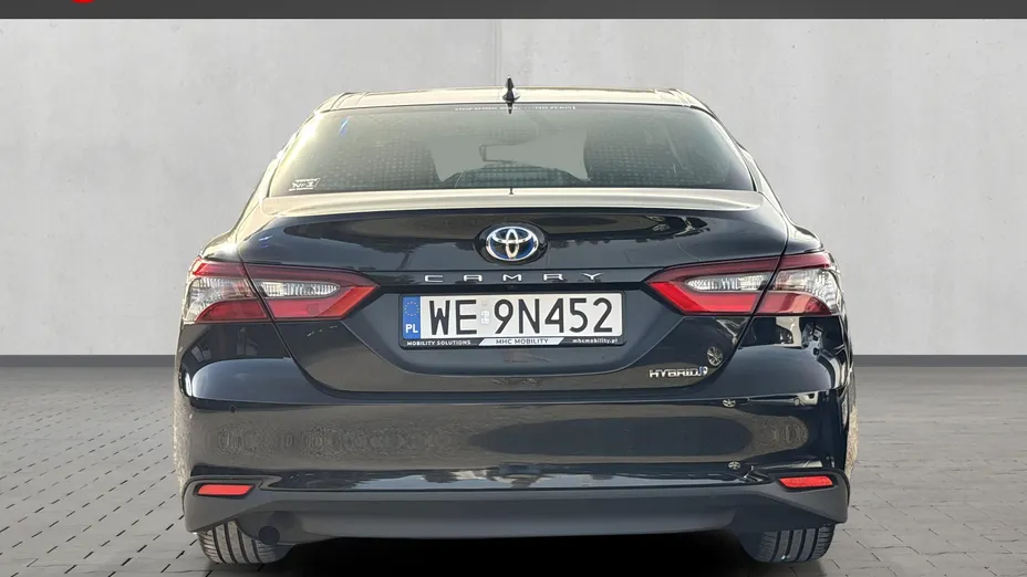 TOYOTA Camry -