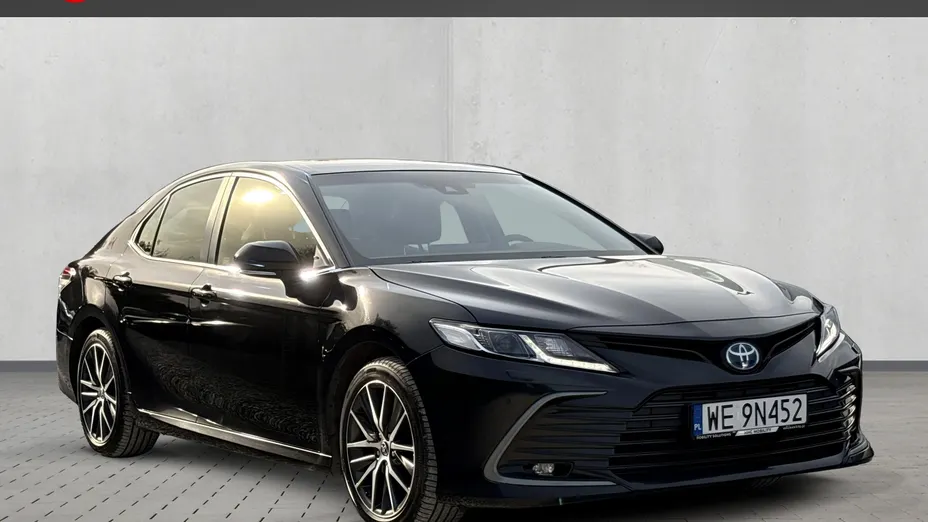 TOYOTA Camry -