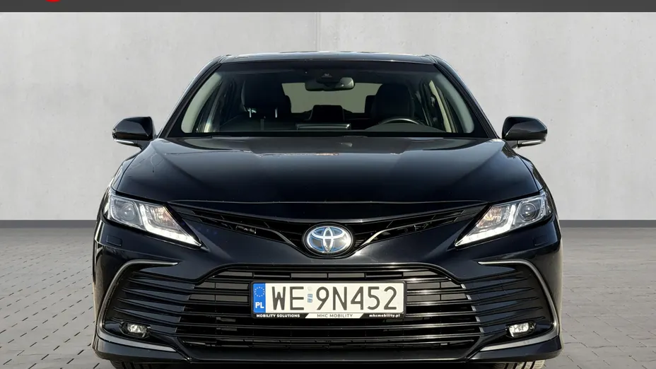 TOYOTA Camry -