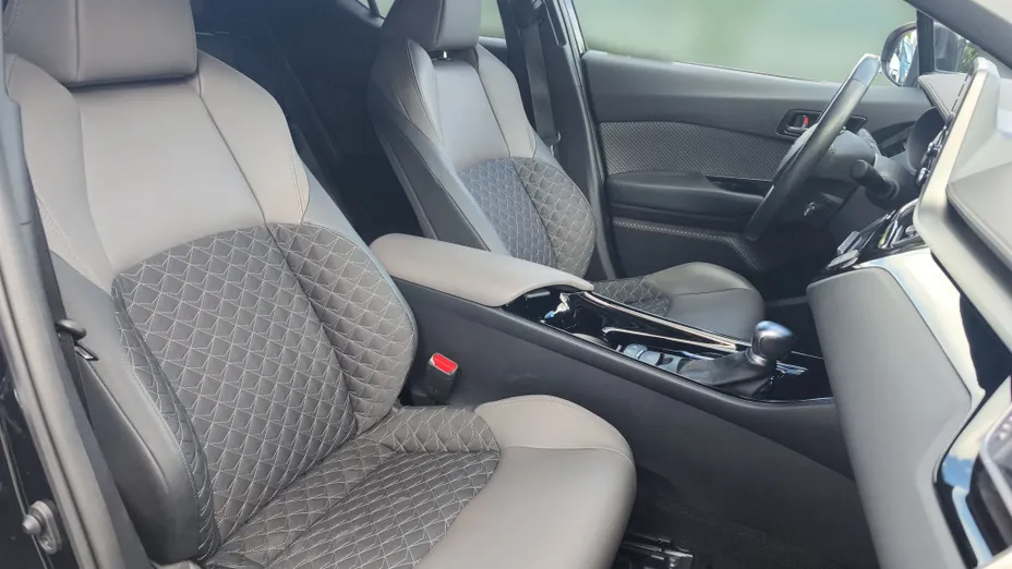 TOYOTA C-HR C-HR 1.8 Hybrid GPF Executive