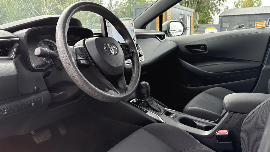 TOYOTA Corolla -