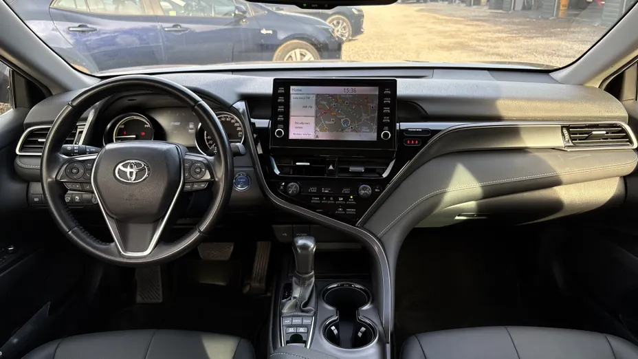 TOYOTA Camry -