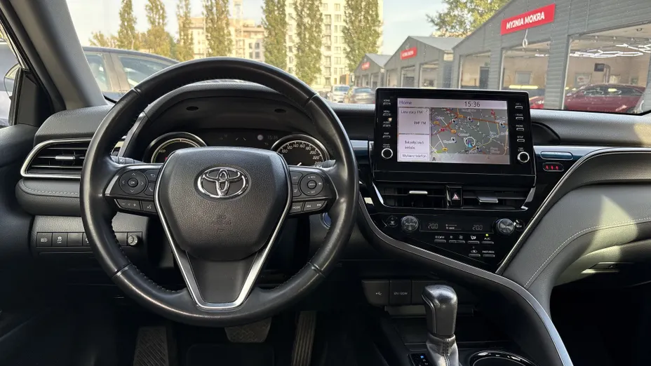 TOYOTA Camry -