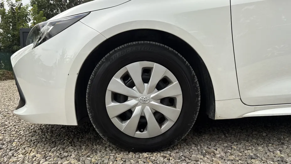 TOYOTA Corolla -