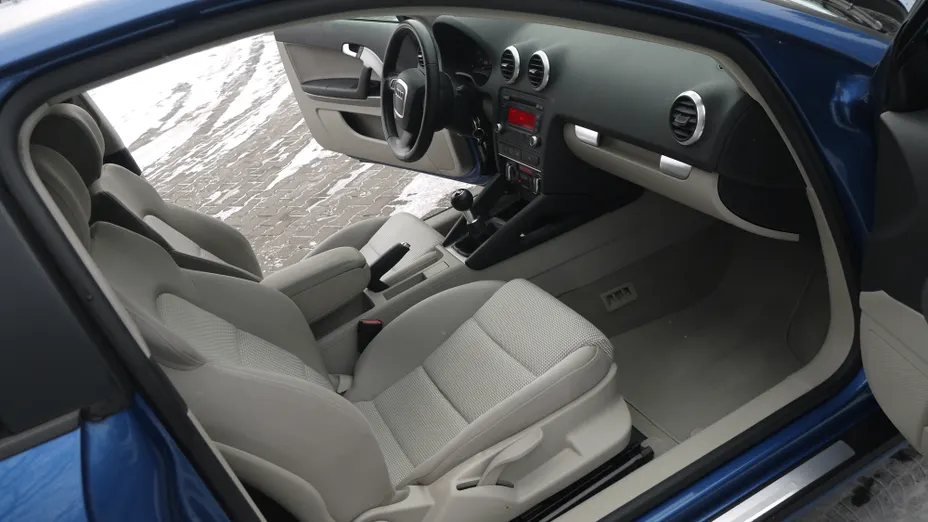 AUDI A3 A3 1.6 Ambition