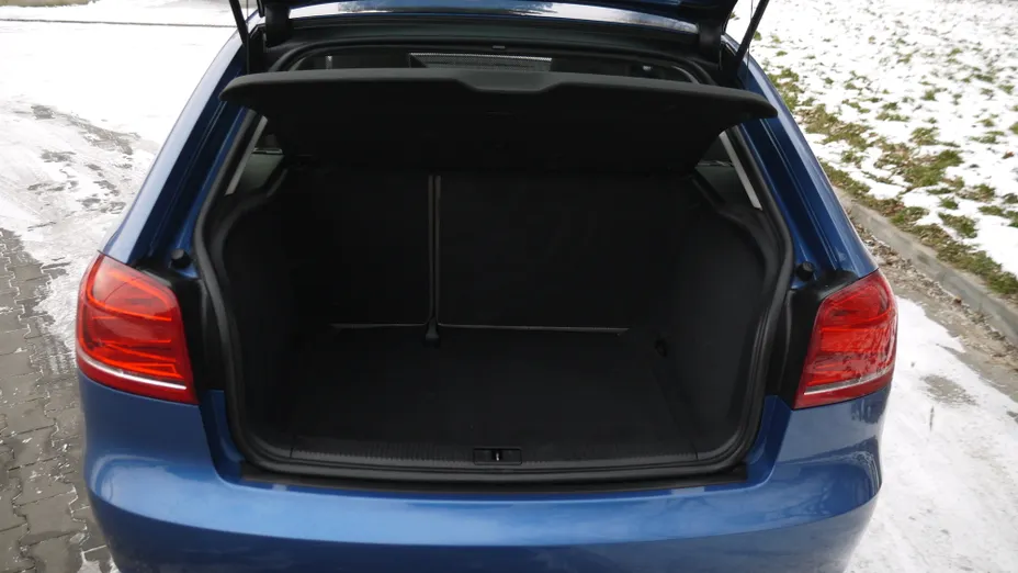 AUDI A3 A3 1.6 Ambition