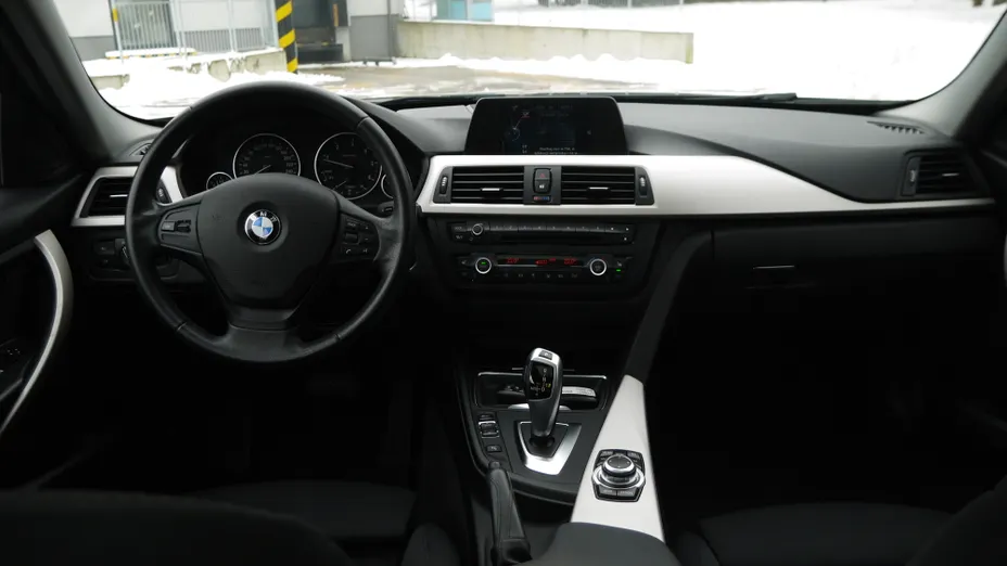 BMW Seria 3 320d Eff.Dynamics Advantage sport-aut