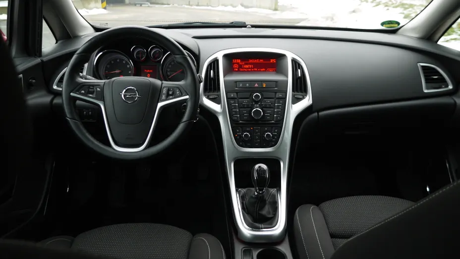 OPEL Astra Astra IV 1.4 T Sport