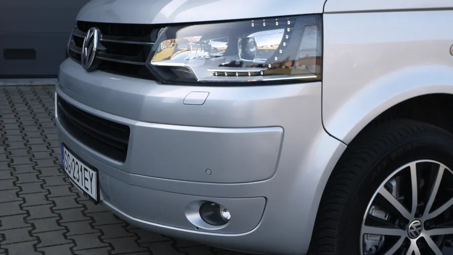 VOLKSWAGEN Caravelle -