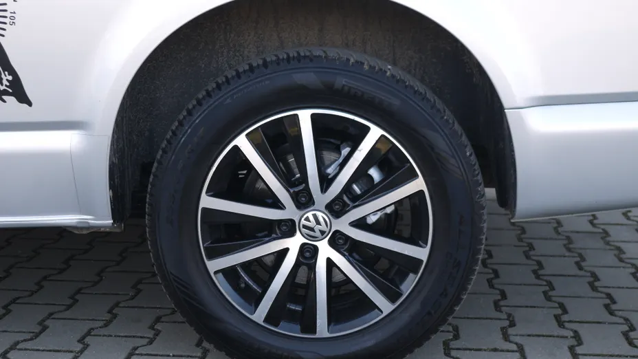 VOLKSWAGEN Caravelle -