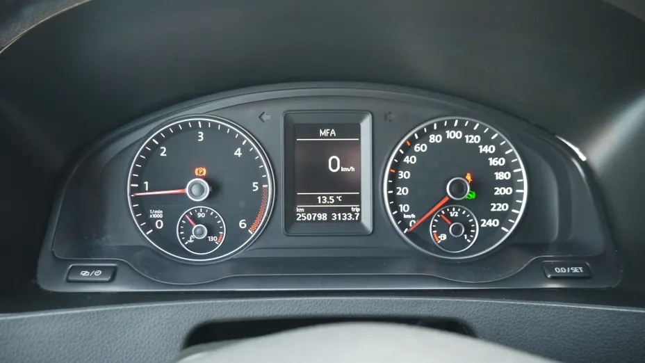 VOLKSWAGEN Caravelle -