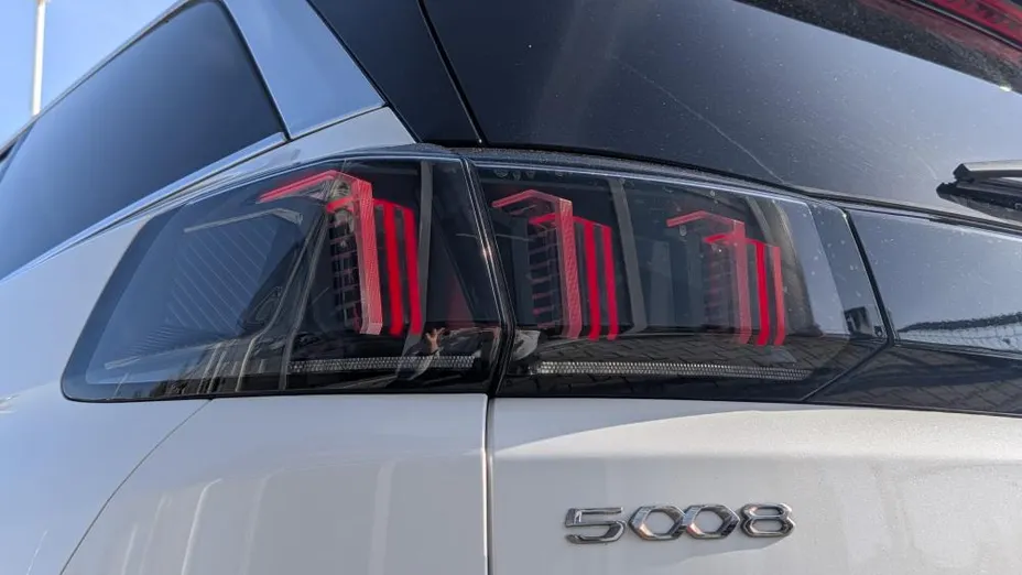 PEUGEOT 5008 5008 2.0 BlueHDI GT S&S EAT8