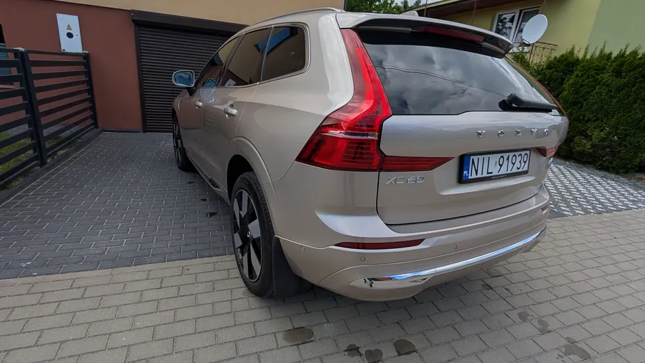 VOLVO XC60 XC60 T6 Plug-In Hybrid AWD Ultra Bright aut