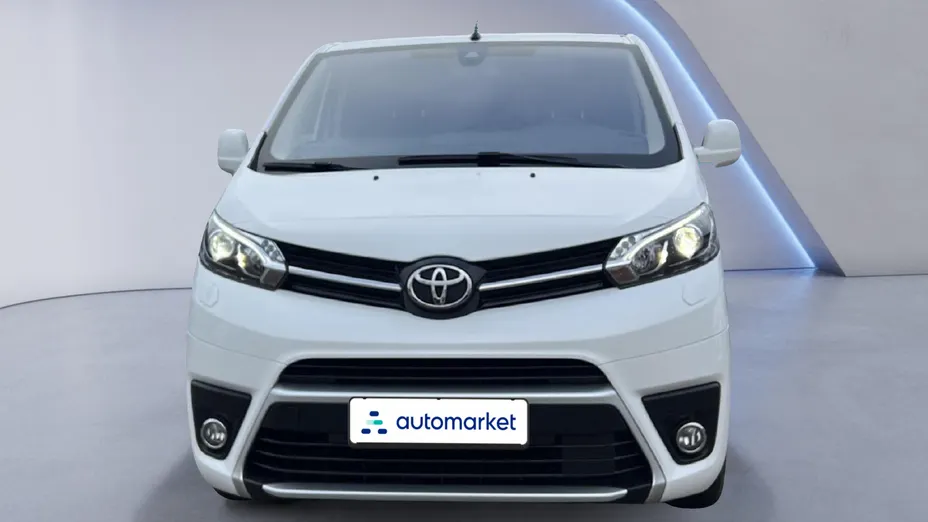 TOYOTA Proace Verso Proace Verso 2.0 D4-D Medium VIP Aut.
