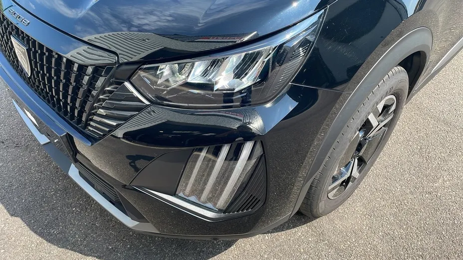 PEUGEOT 2008 -