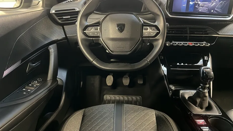 PEUGEOT 2008 -