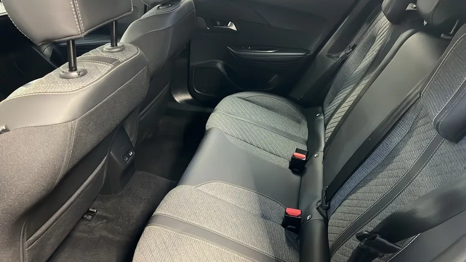 PEUGEOT 2008 -