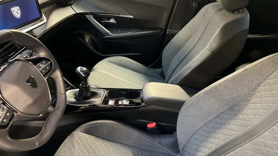 PEUGEOT 2008 -