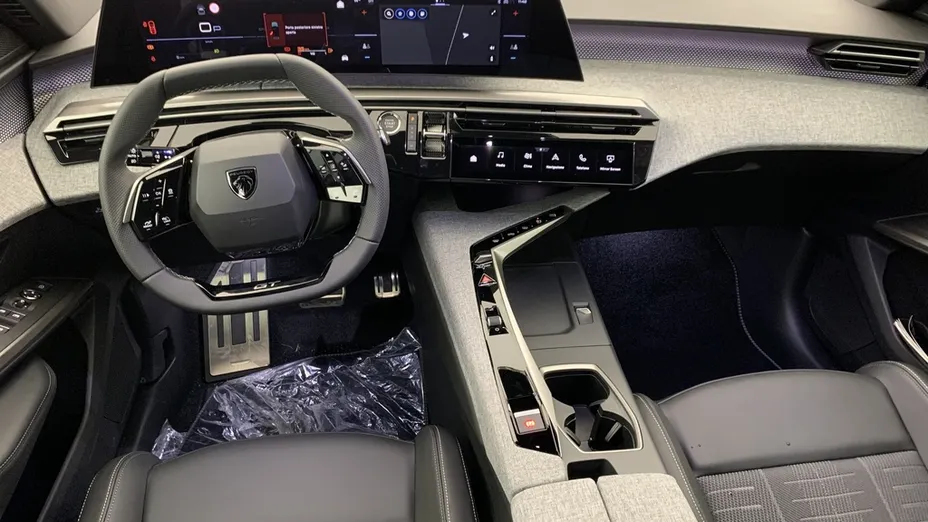 PEUGEOT 3008 -