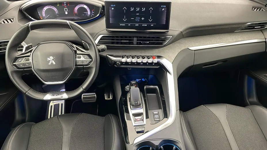 PEUGEOT 3008 -