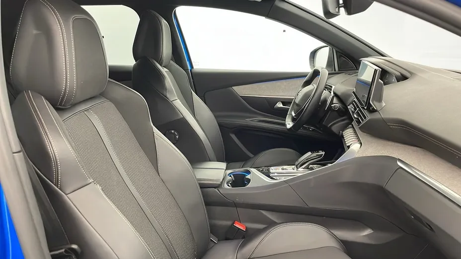PEUGEOT 3008 -