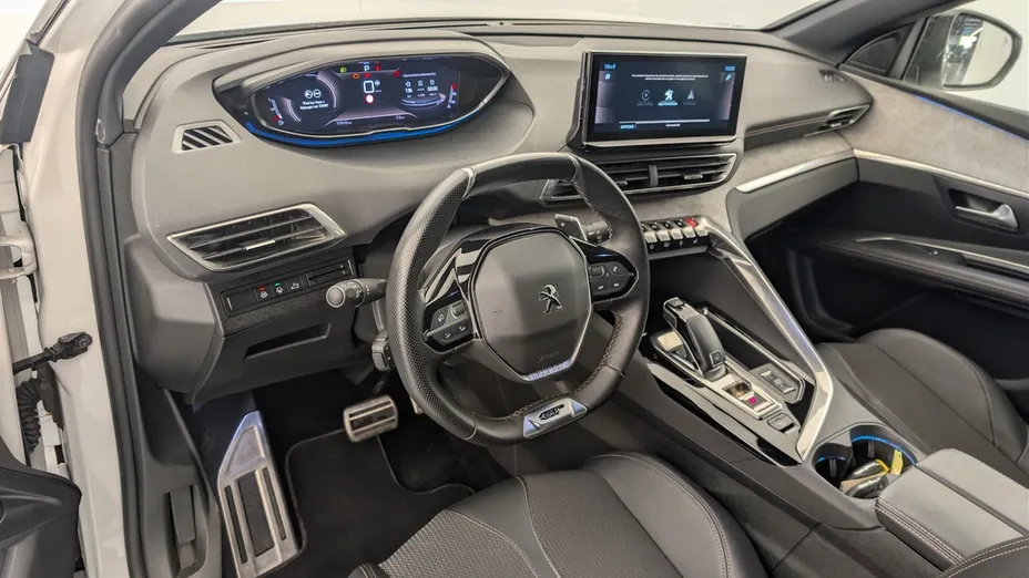 PEUGEOT 3008 -