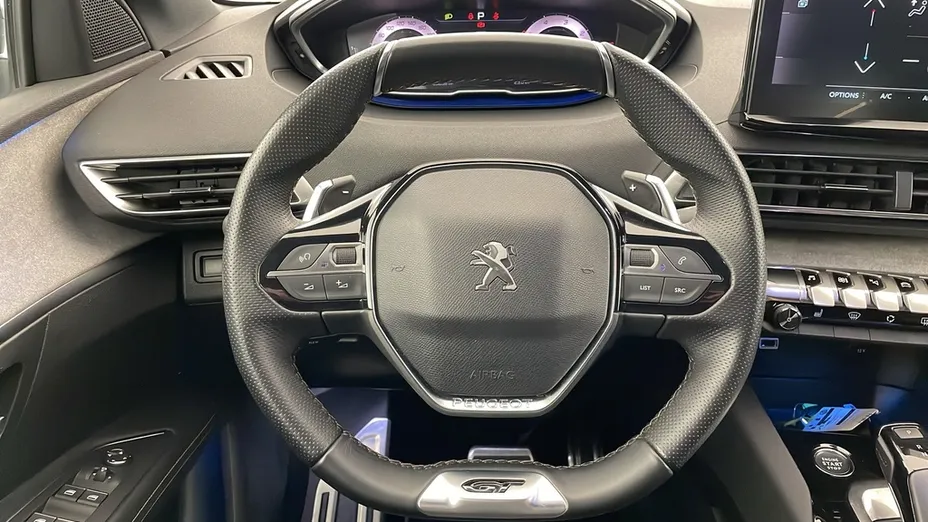 PEUGEOT 3008 -