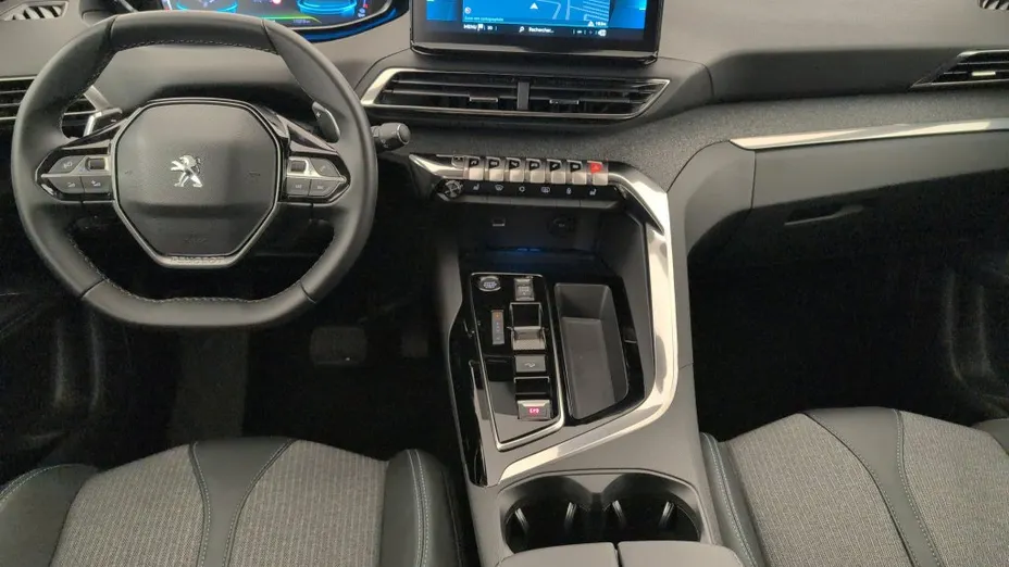 PEUGEOT 3008 -