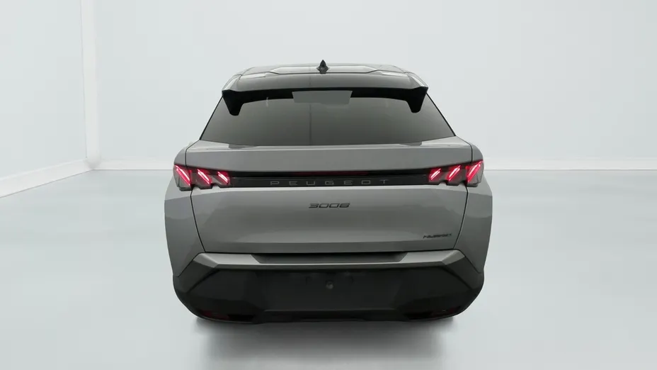 PEUGEOT 3008 -