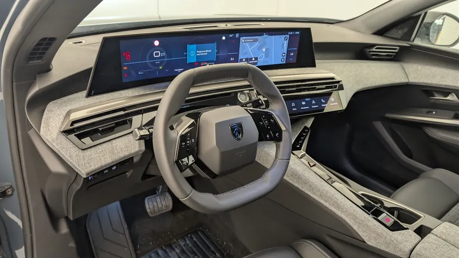 PEUGEOT 3008 -