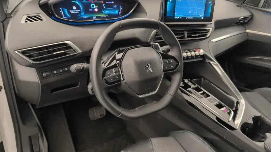 PEUGEOT 3008 -