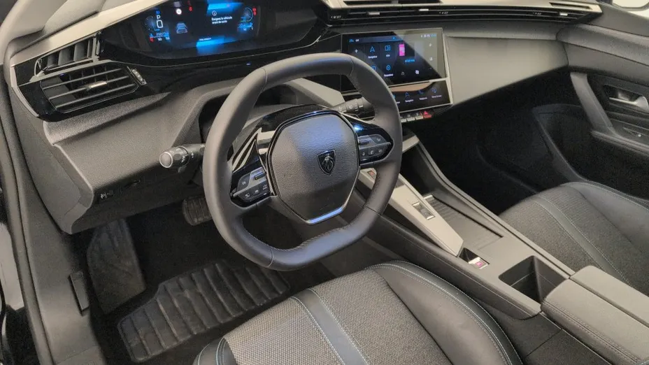 PEUGEOT 408 -