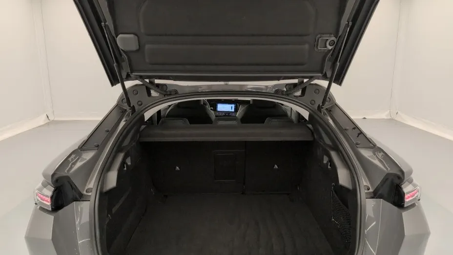 PEUGEOT 408 -