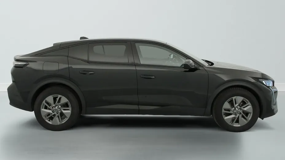 PEUGEOT 408 -