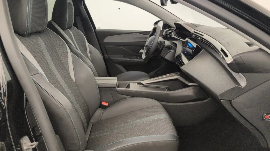 PEUGEOT 408 -