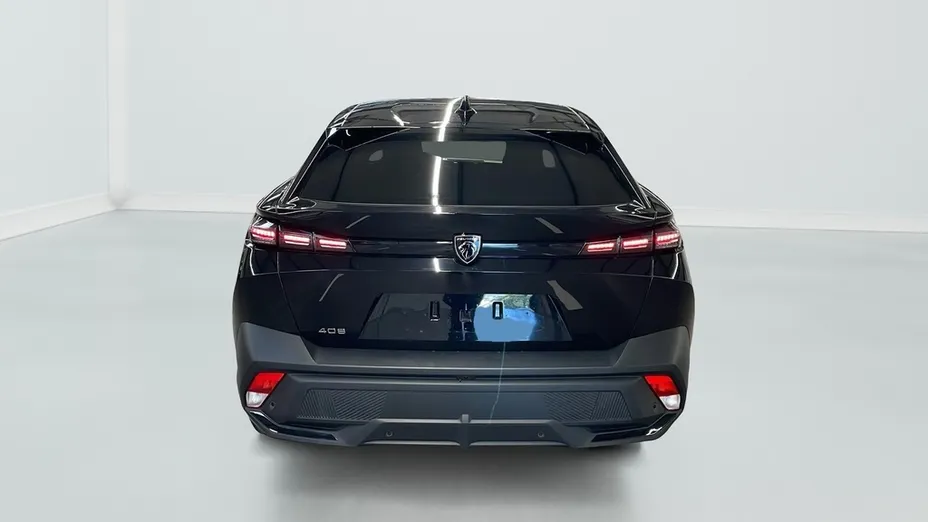 PEUGEOT 408 -