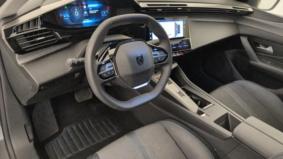 PEUGEOT 408 -