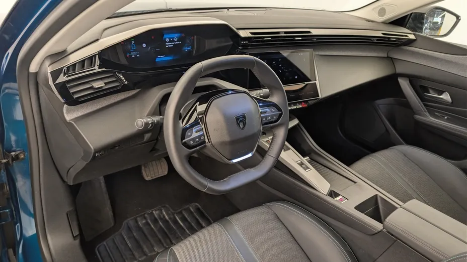 PEUGEOT 408 -
